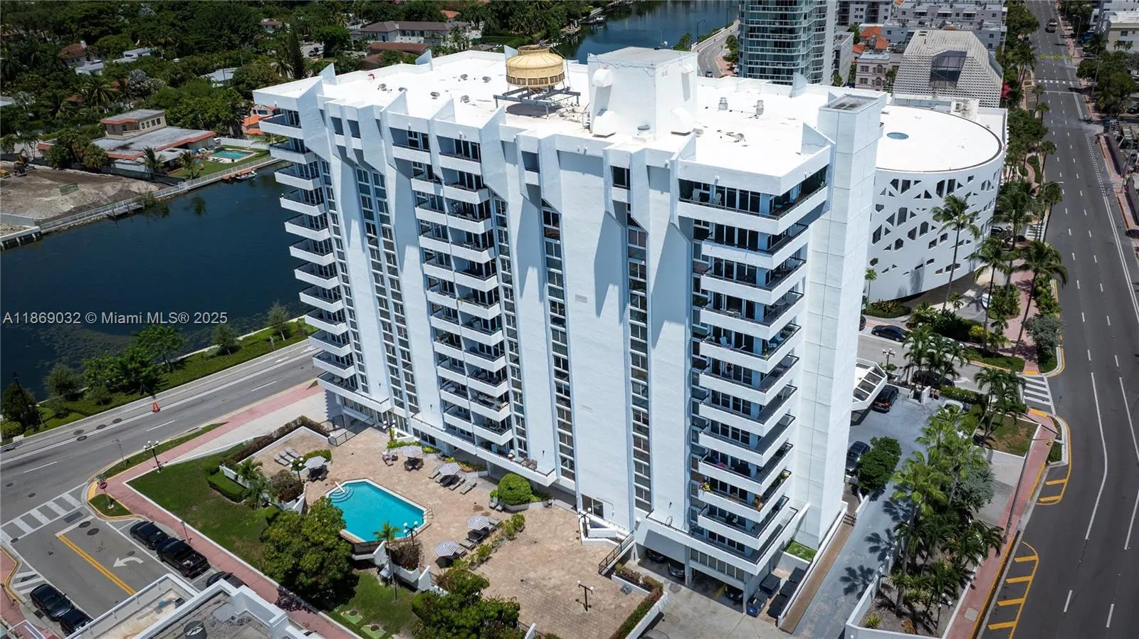 3200 Collins Ave, #12-8