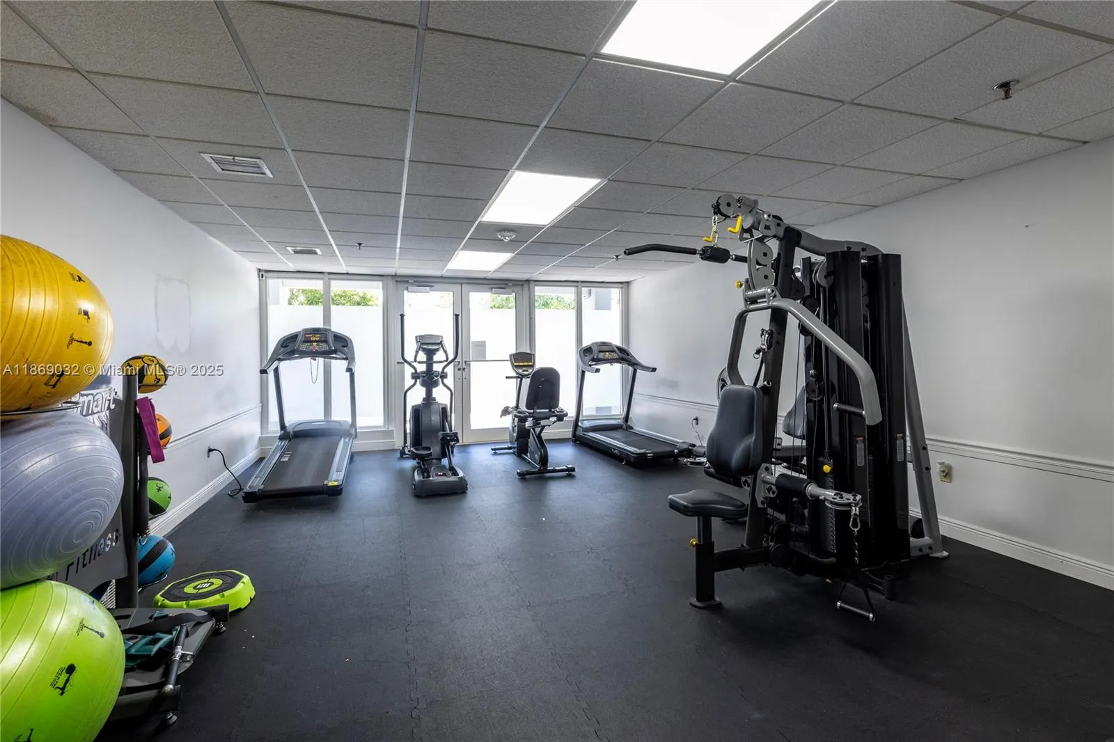 3200 Collins Ave, #12-8