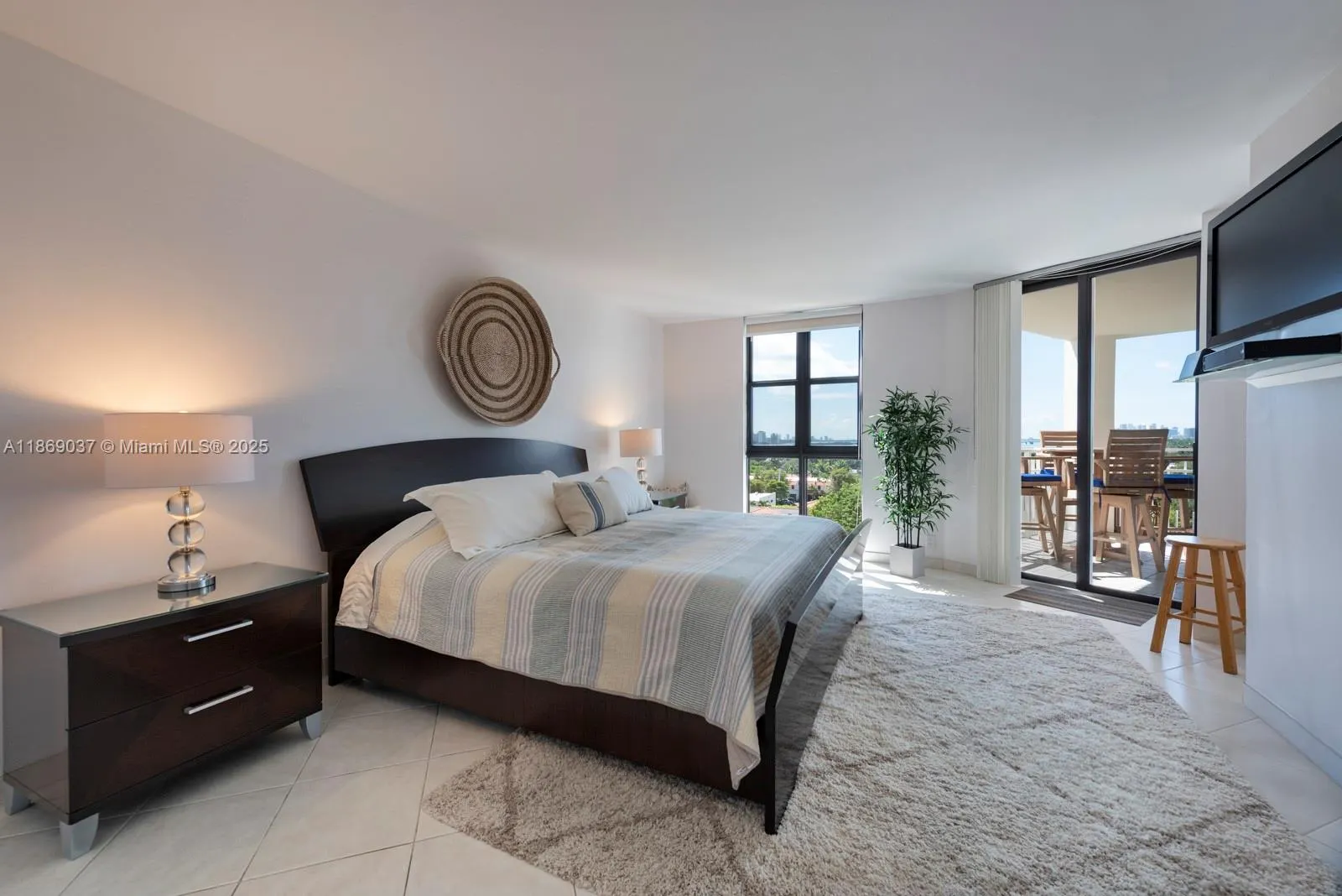 1000 NE Quayside Ter, #804