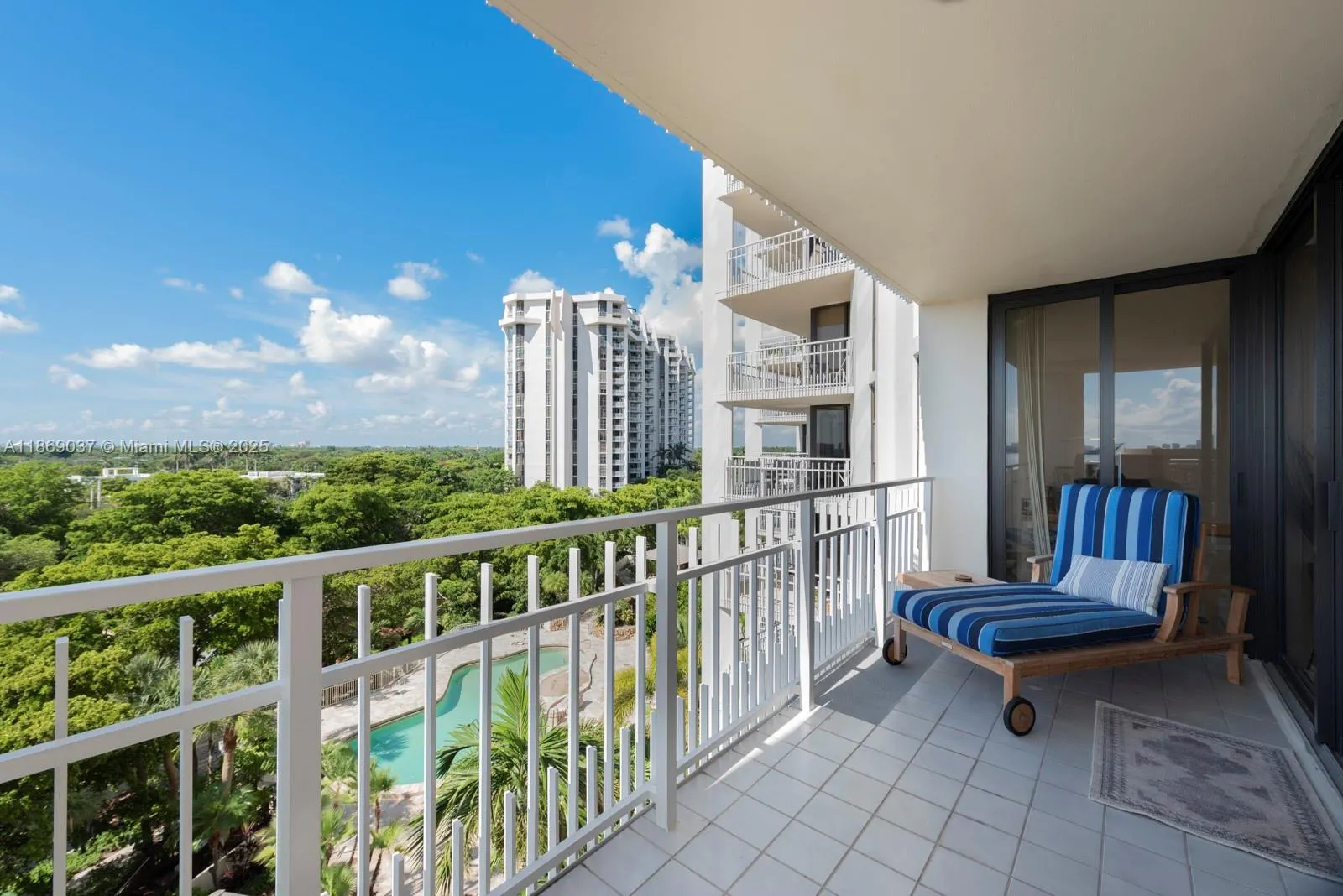 1000 NE Quayside Ter, #804