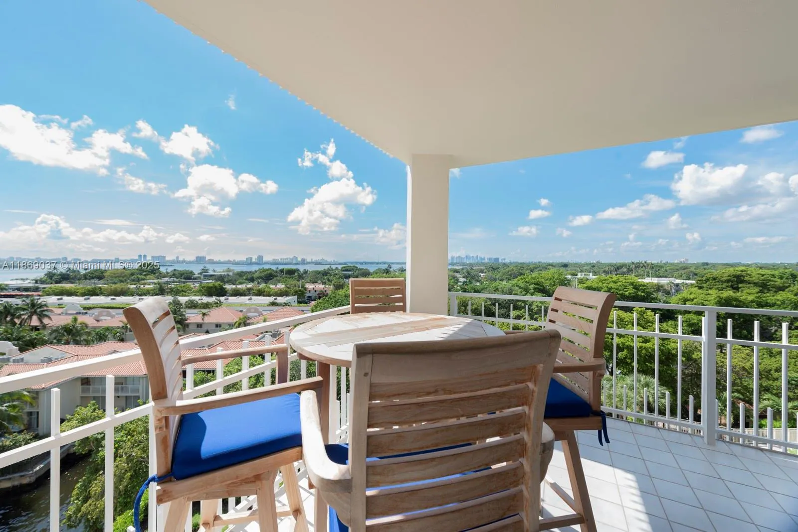1000 NE Quayside Ter, #804
