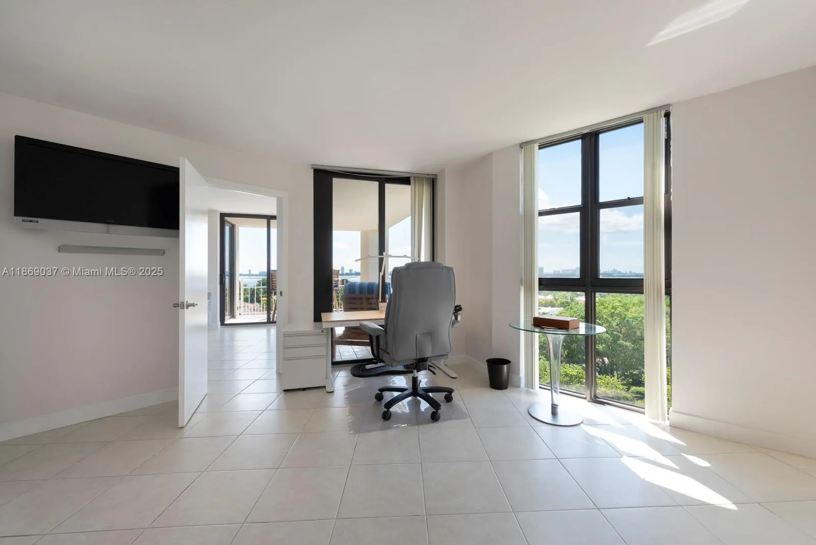 1000 NE Quayside Ter, #804