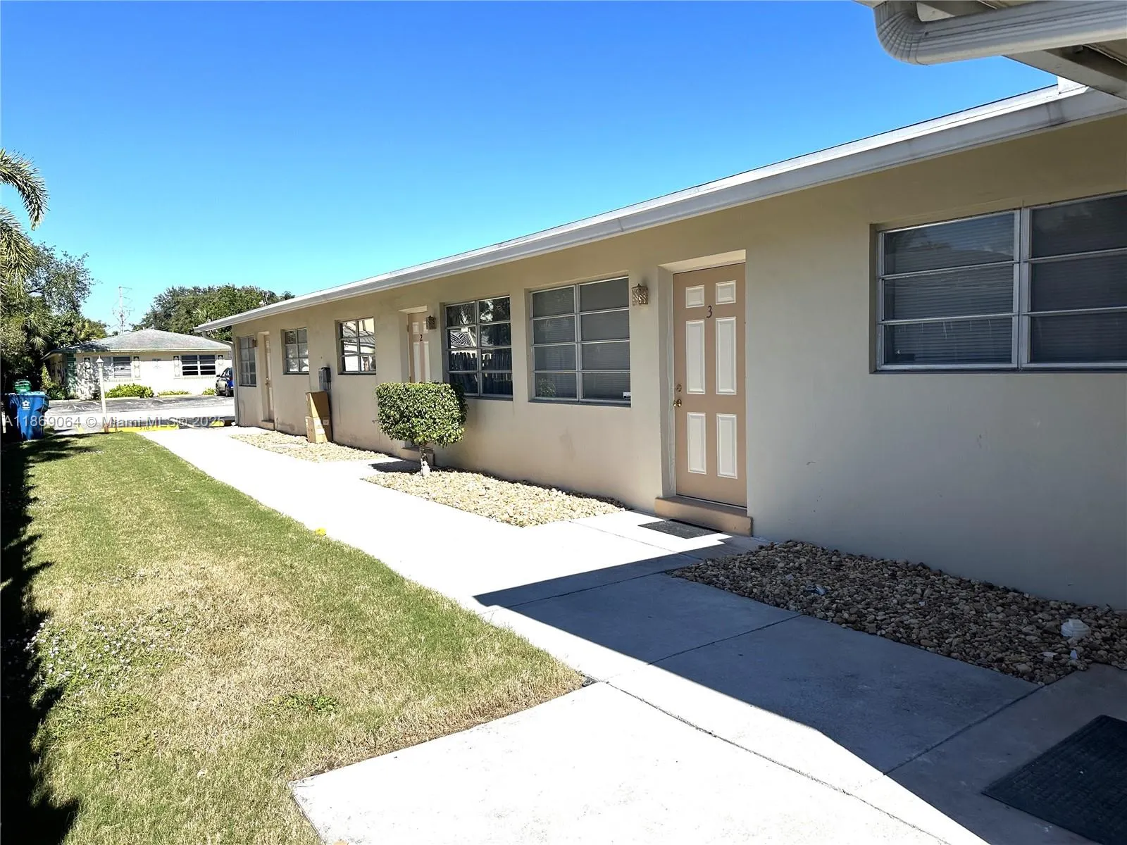 716 SE 16th St, #2