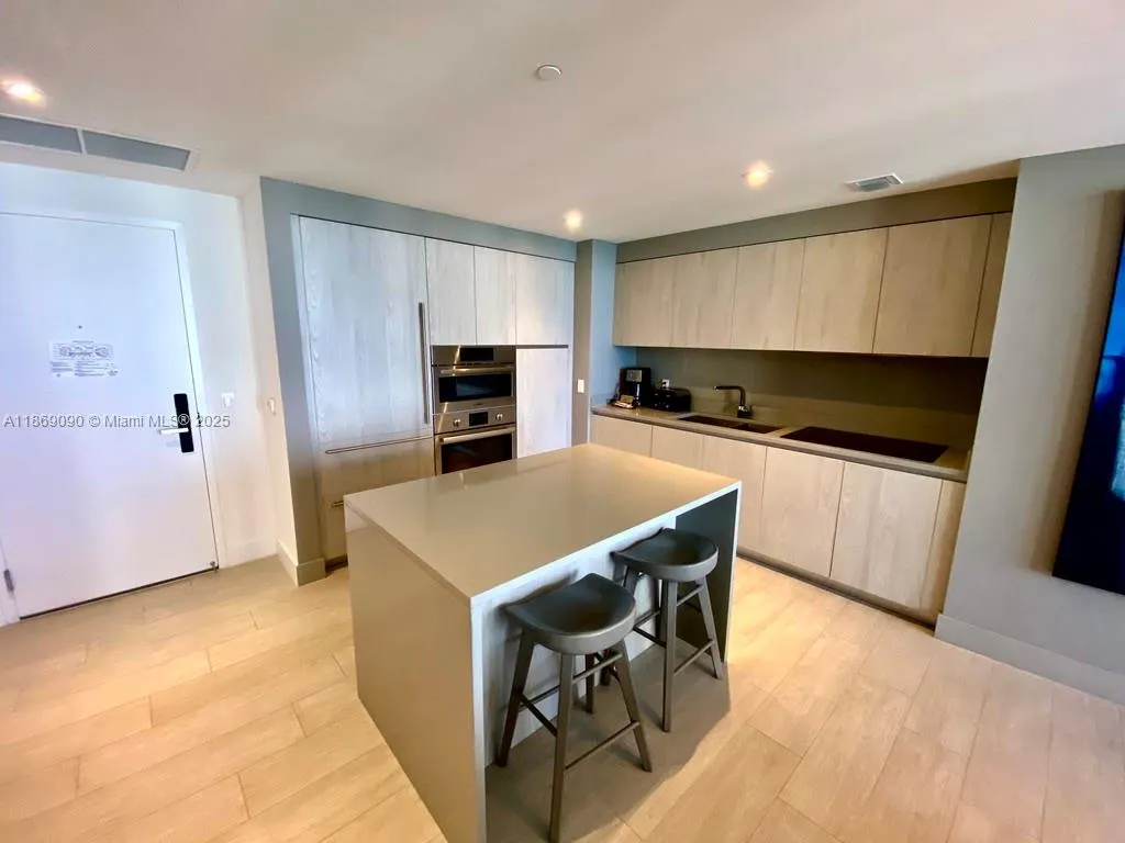 4010 S Ocean Dr, #R2607