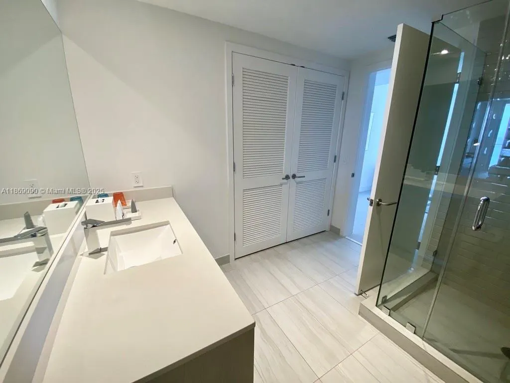 4010 S Ocean Dr, #R2607