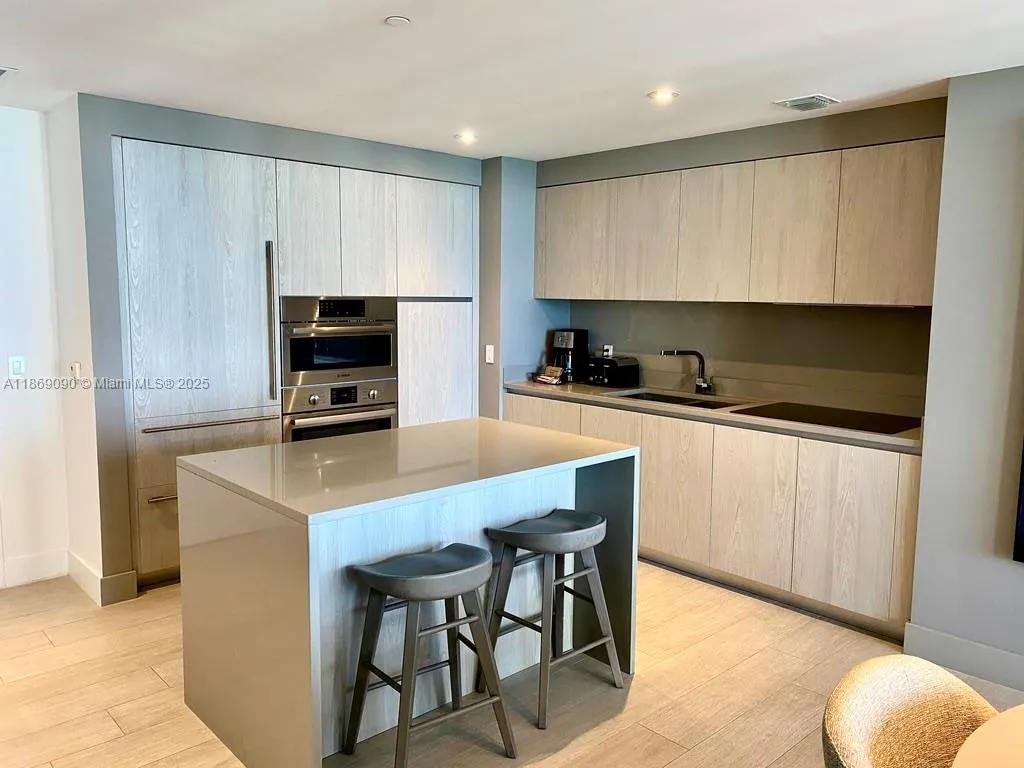 4010 S Ocean Dr, #R2607