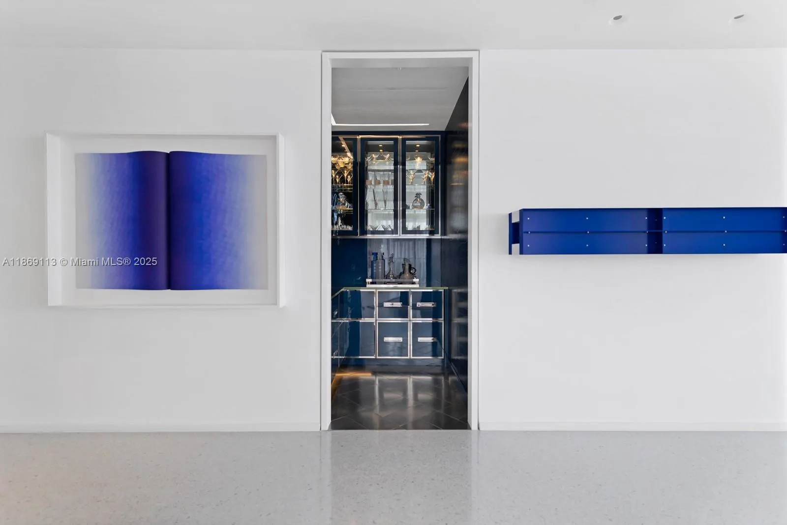 3315 Collins Ave, #10B