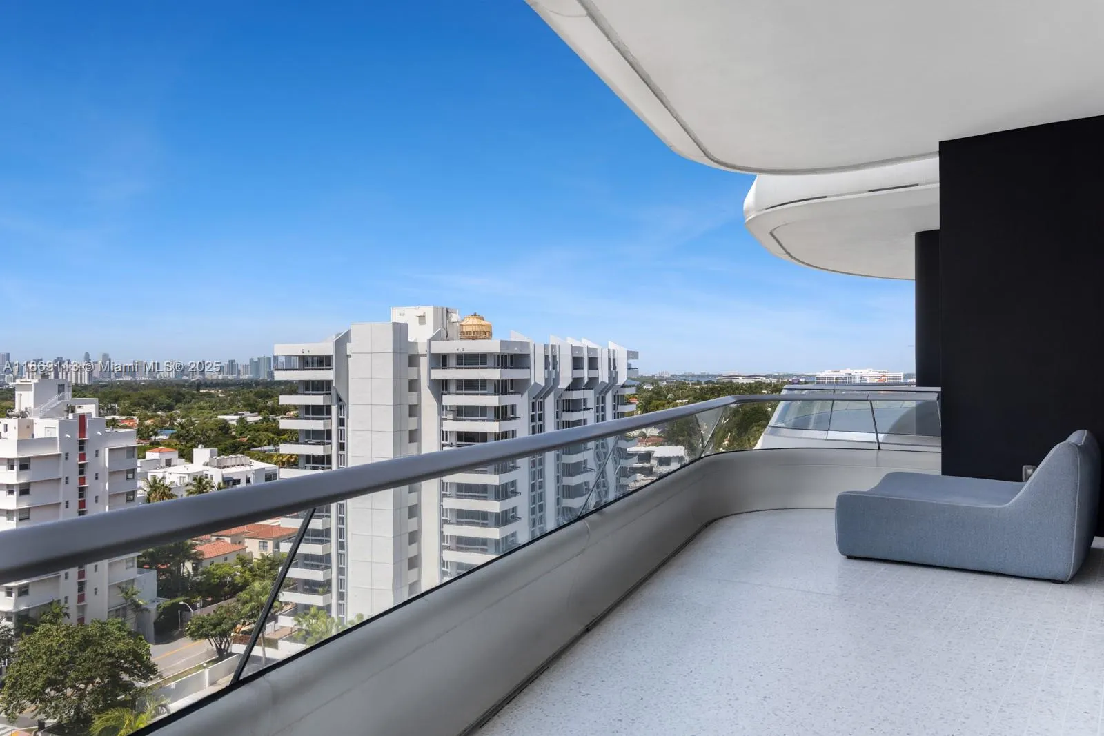 3315 Collins Ave, #10B