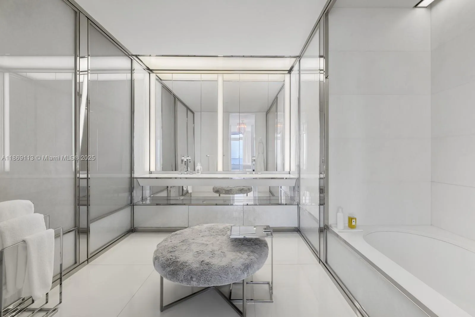 3315 Collins Ave, #10B