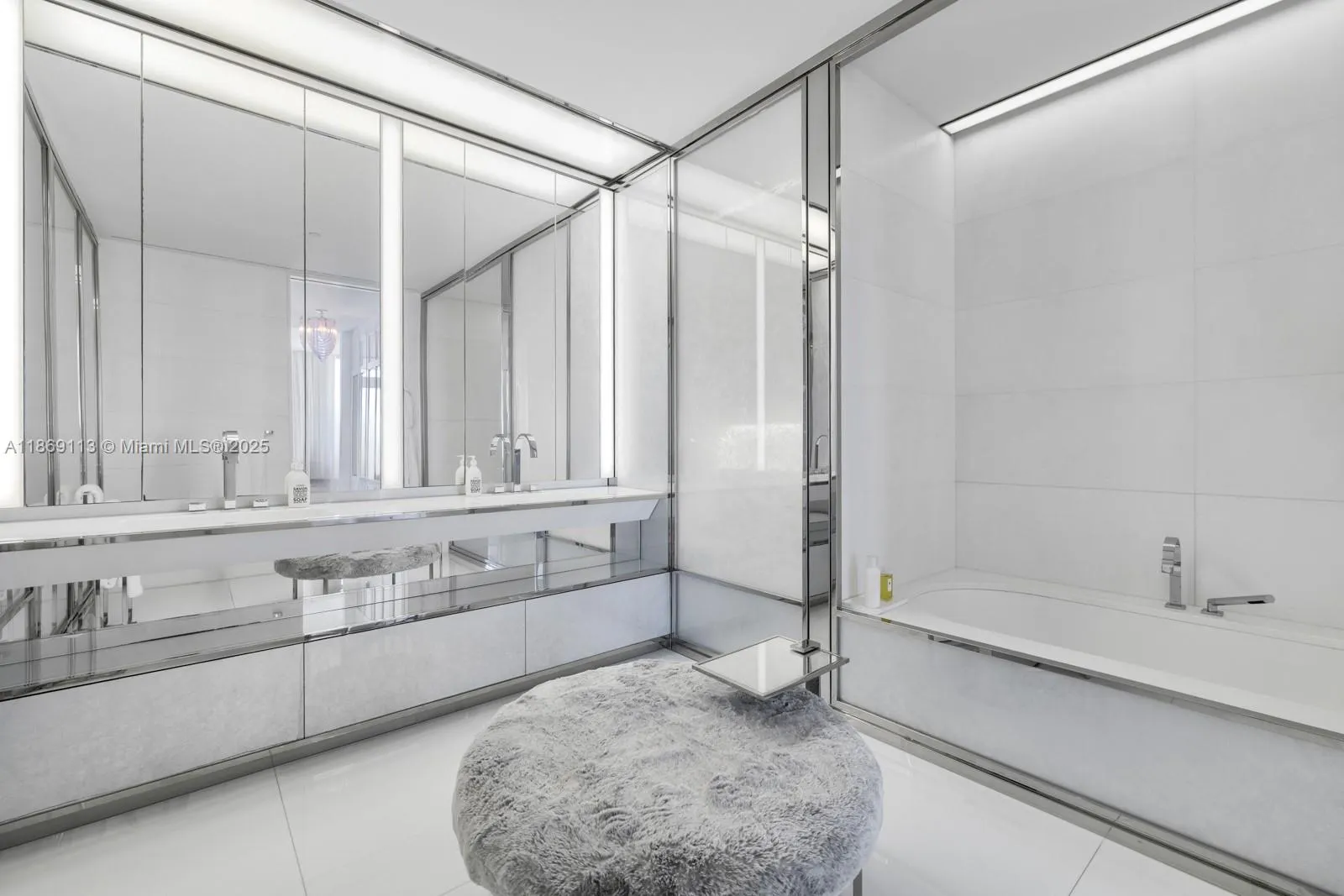 3315 Collins Ave, #10B