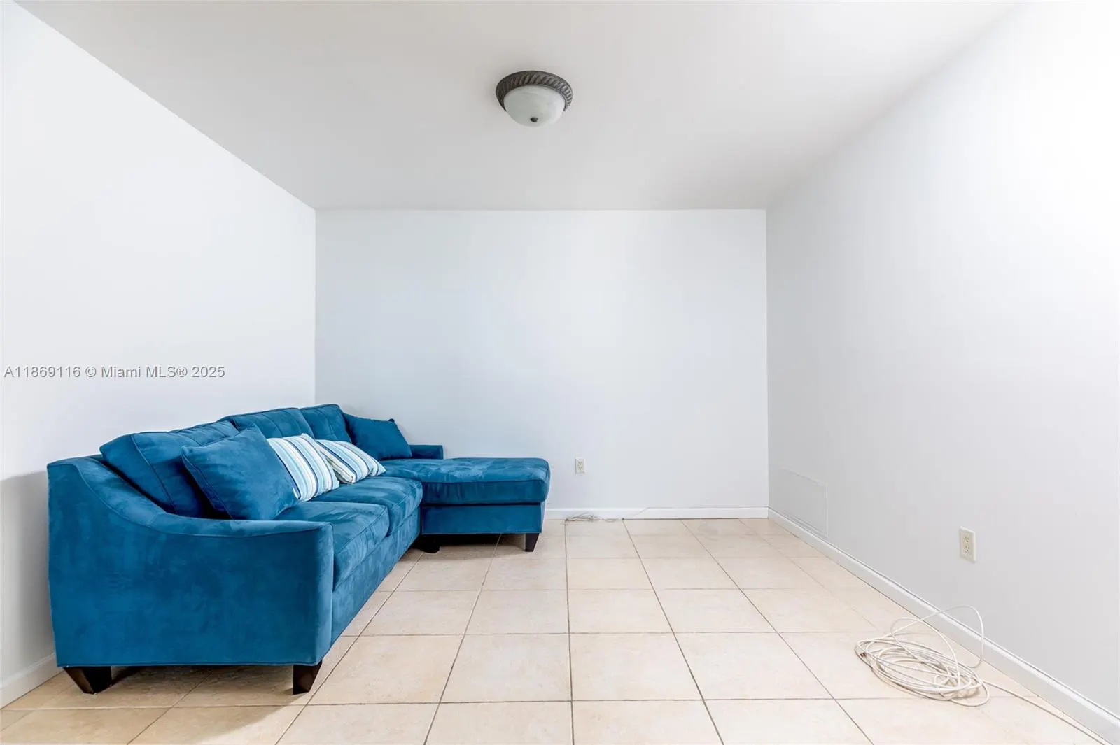 16500 Collins Ave, #655