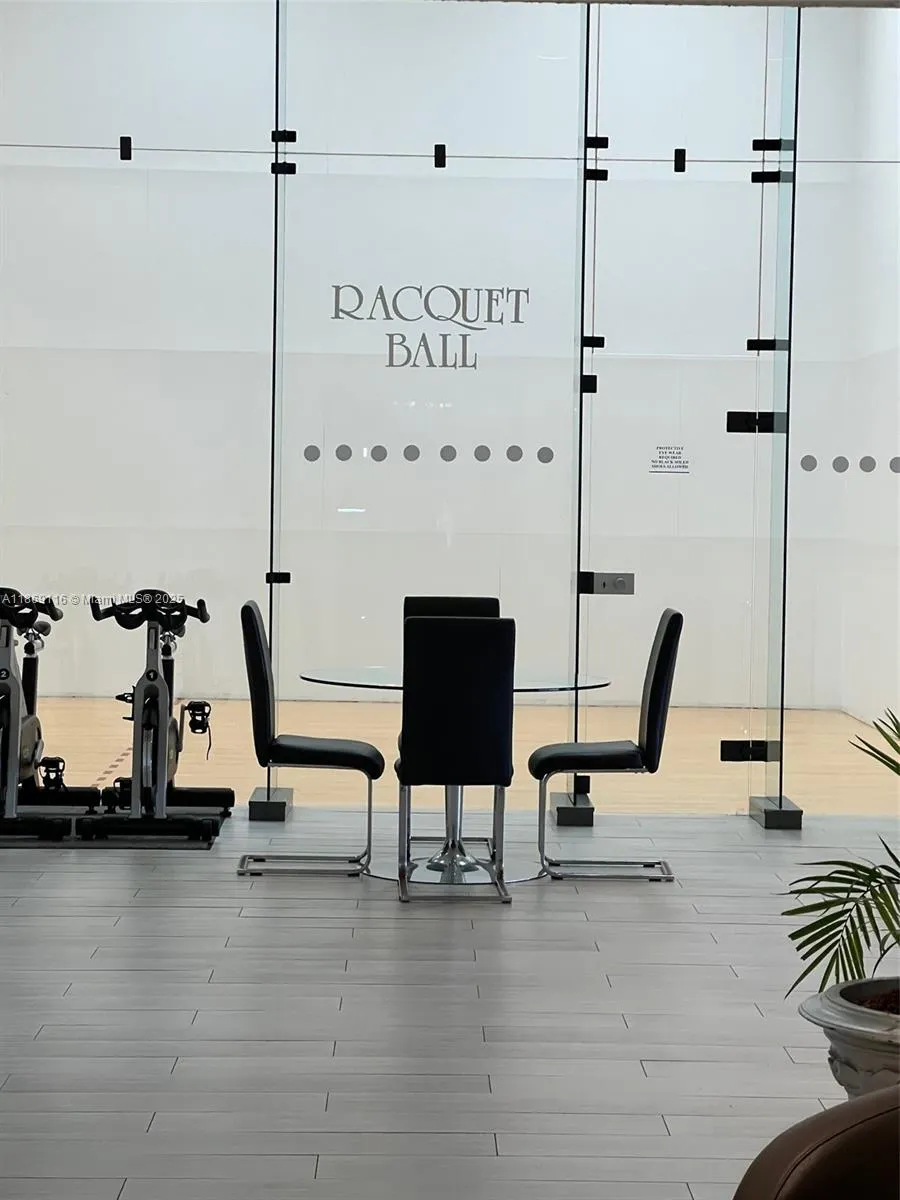16500 Collins Ave, #655