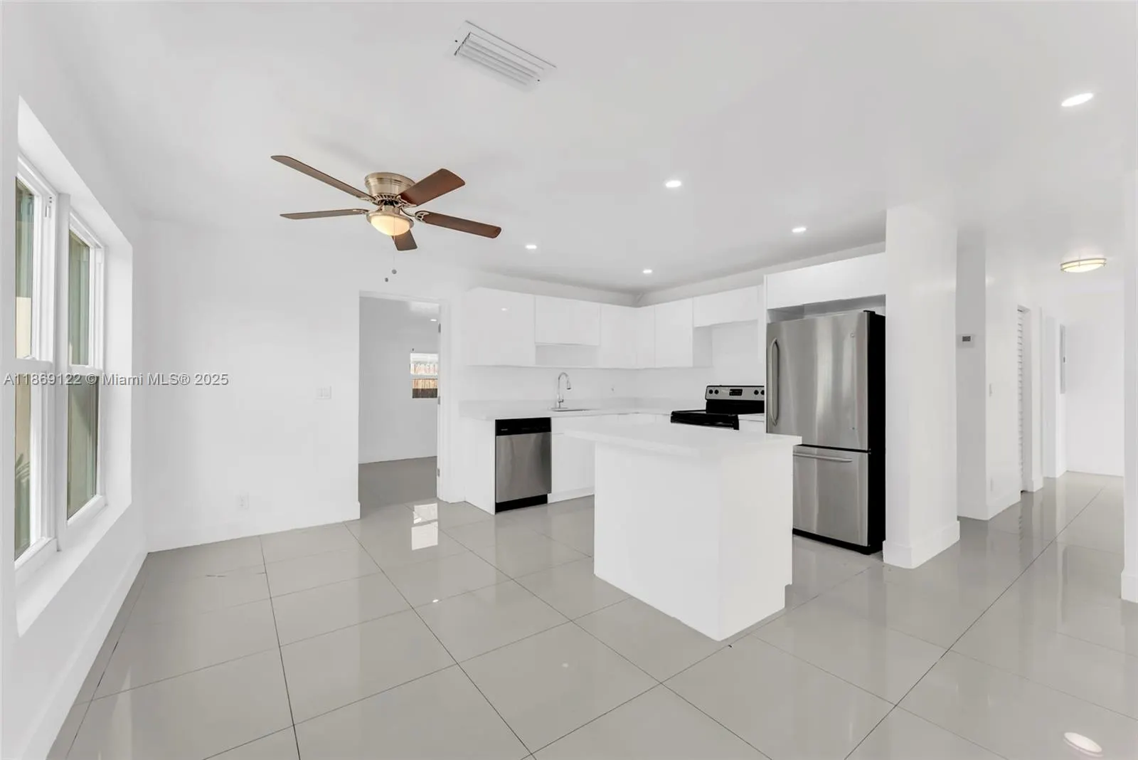 1131 SW 32nd Ct