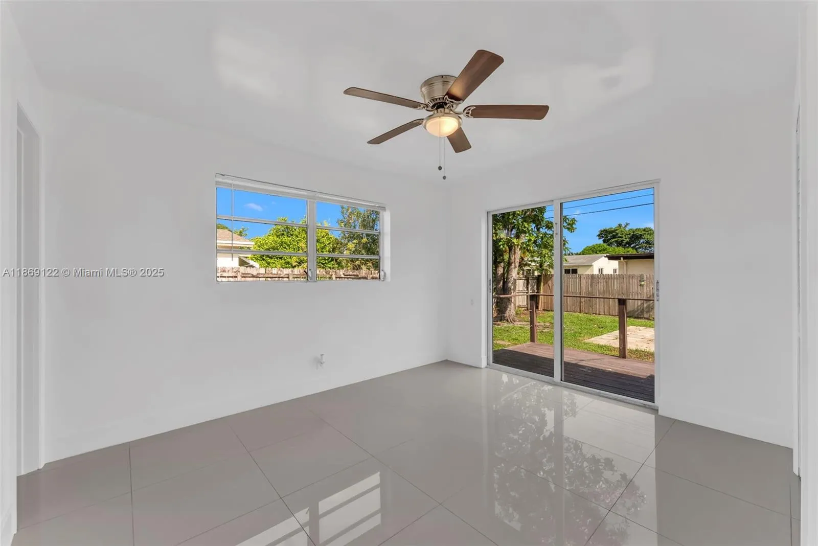 1131 SW 32nd Ct