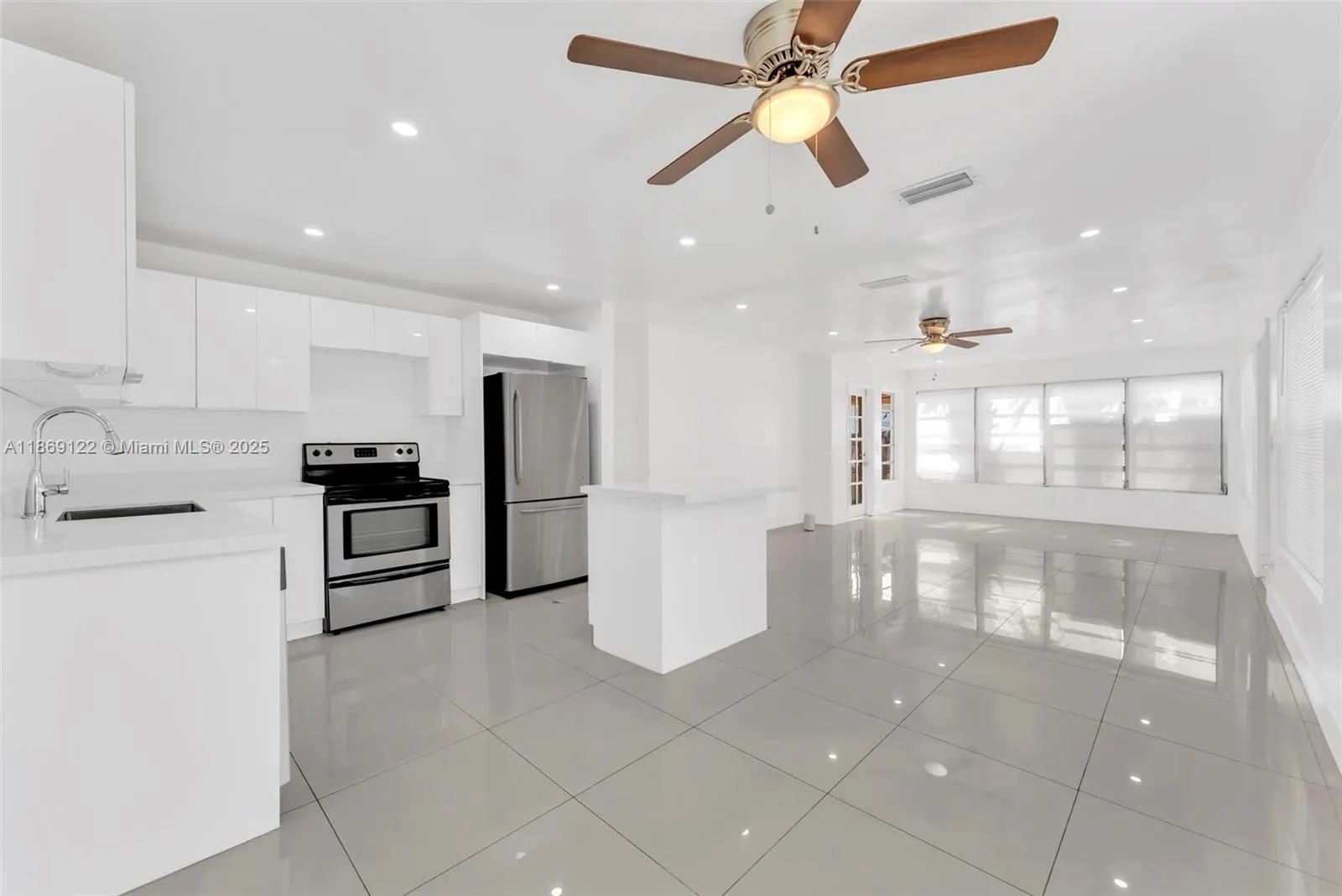 1131 SW 32nd Ct