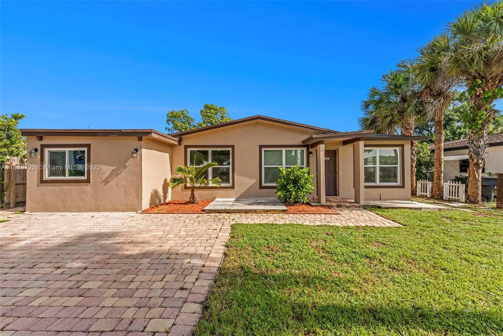 1131 SW 32nd Ct