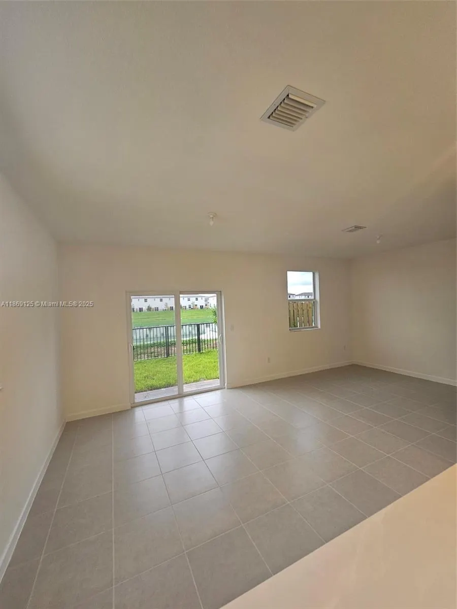 2785 SE 25th Ave, #.