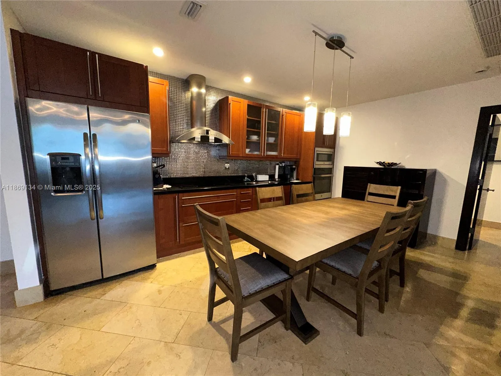 2301 Collins Ave, #PH5