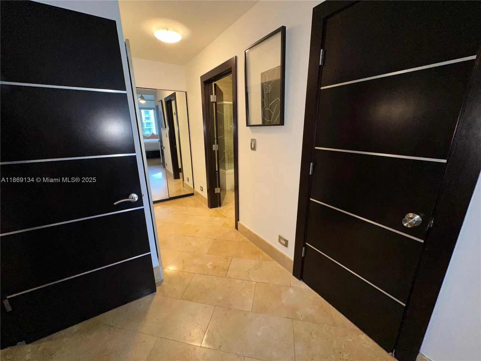 2301 Collins Ave, #PH5