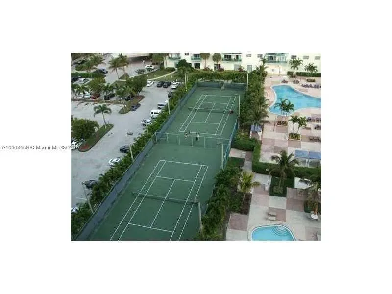 19390 Collins Ave, #203