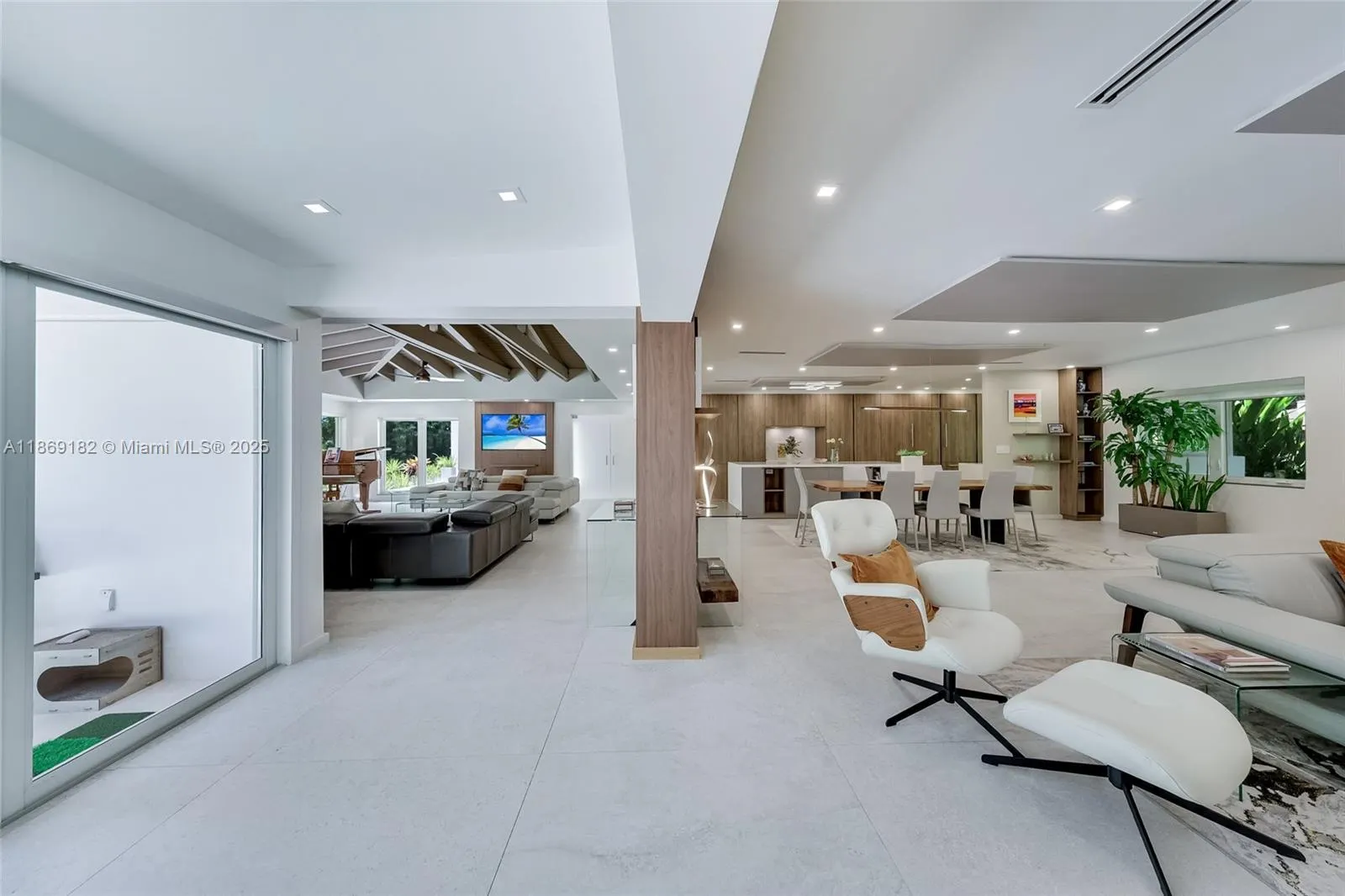 4144 Pinta Ct