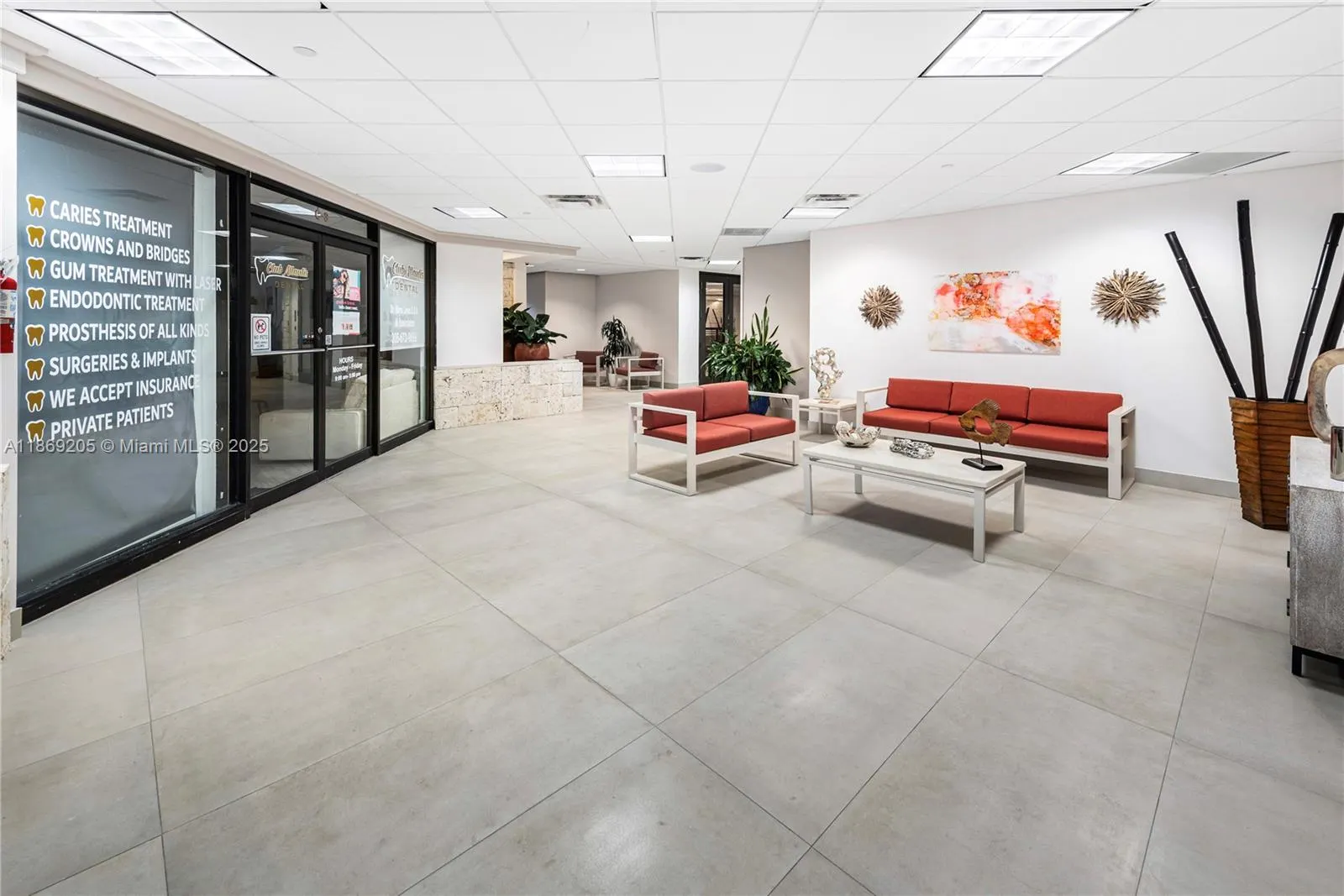 2555 Collins Ave, #607