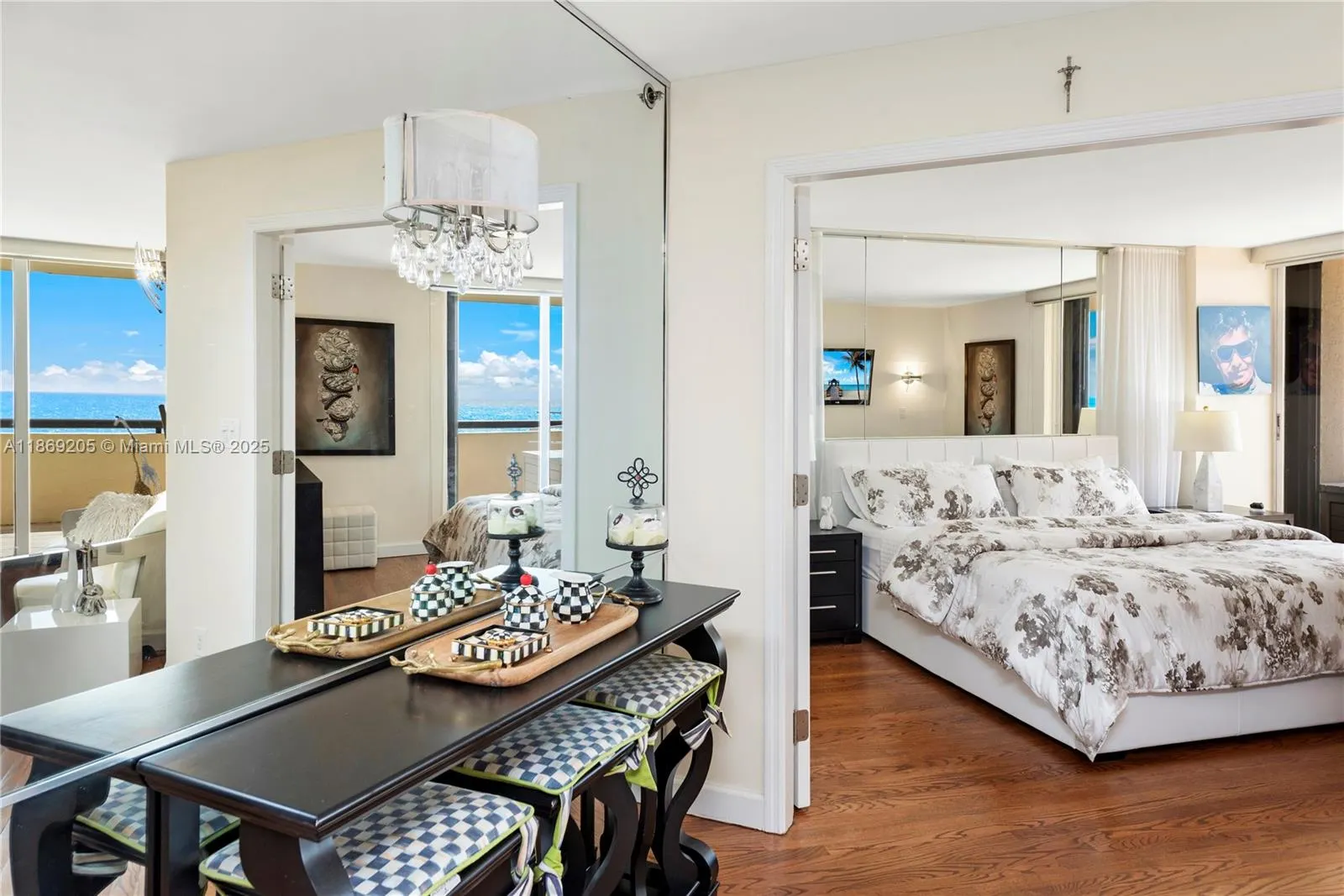 2555 Collins Ave, #607