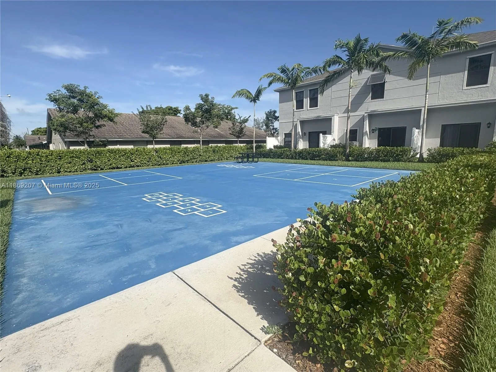 376 NW 8th Ct