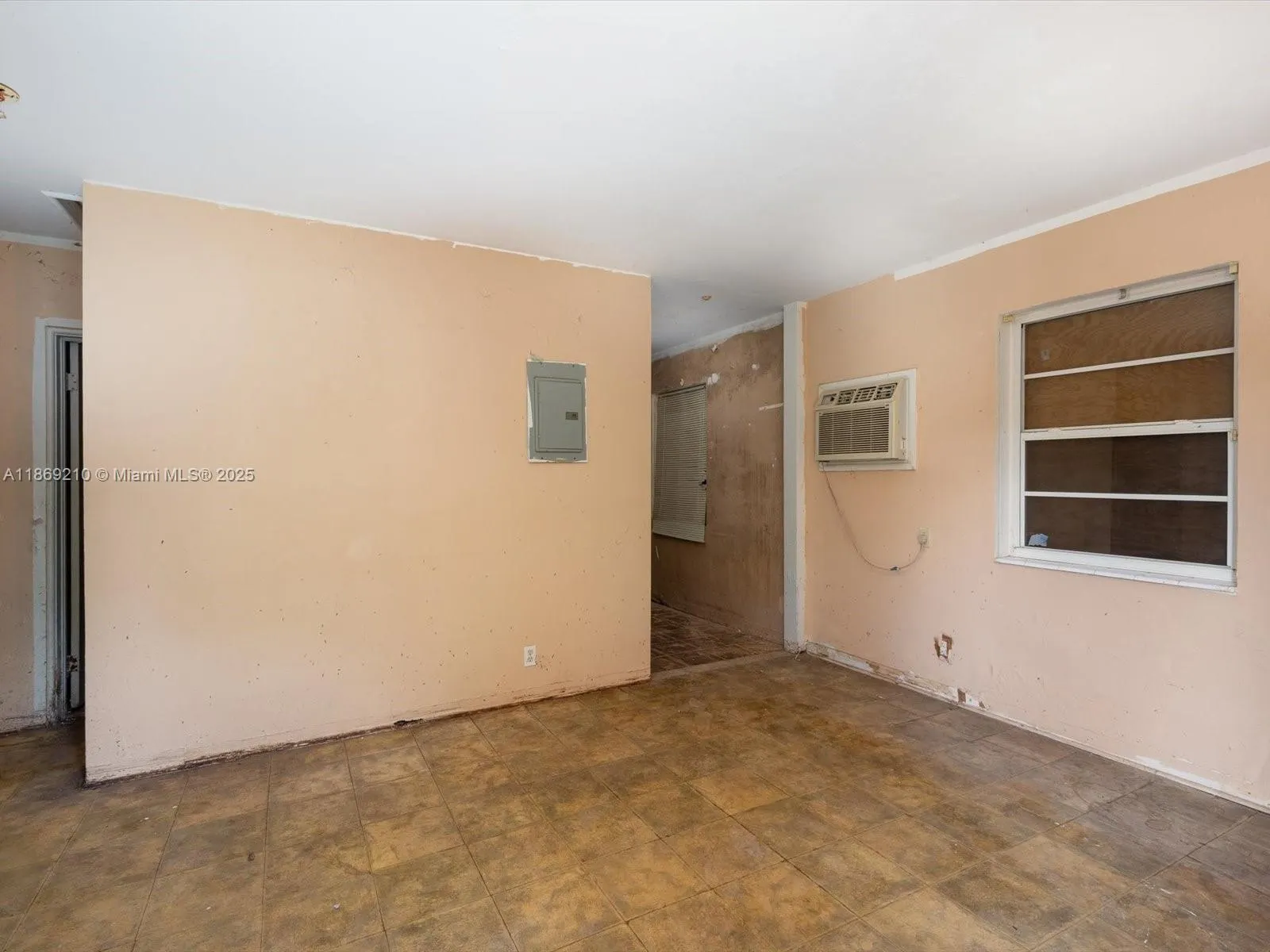 429 NW 14th Ter