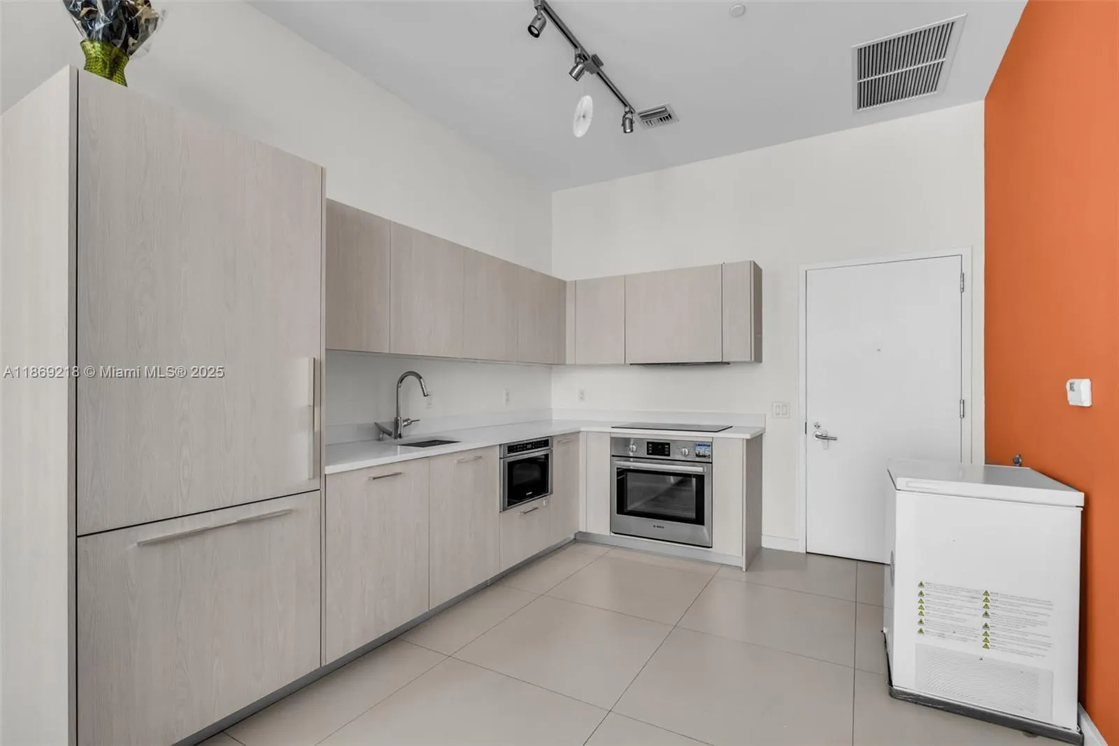 501 NE 31st St, #4009