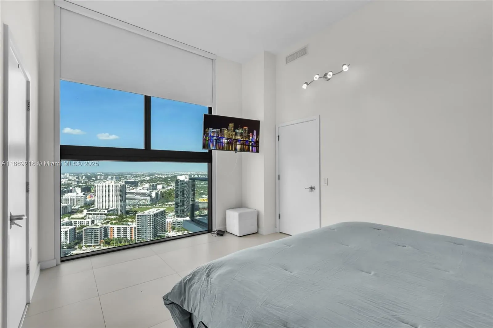 501 NE 31st St, #4009