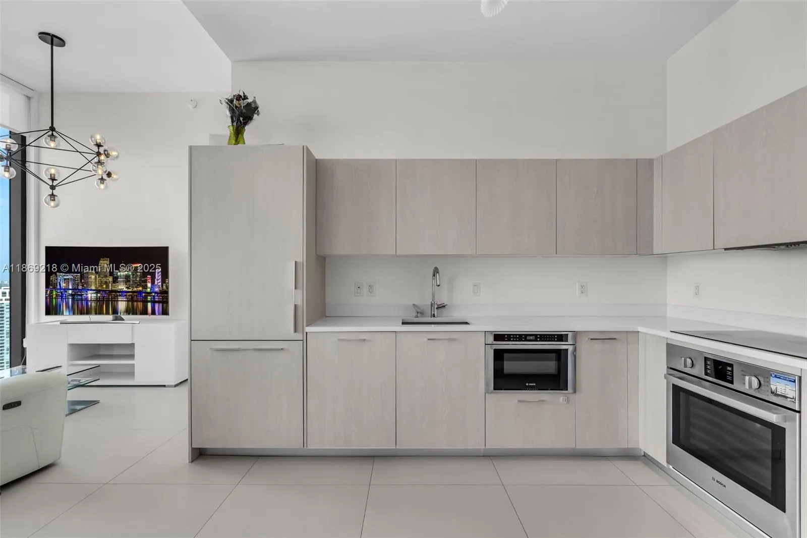 501 NE 31st St, #4009