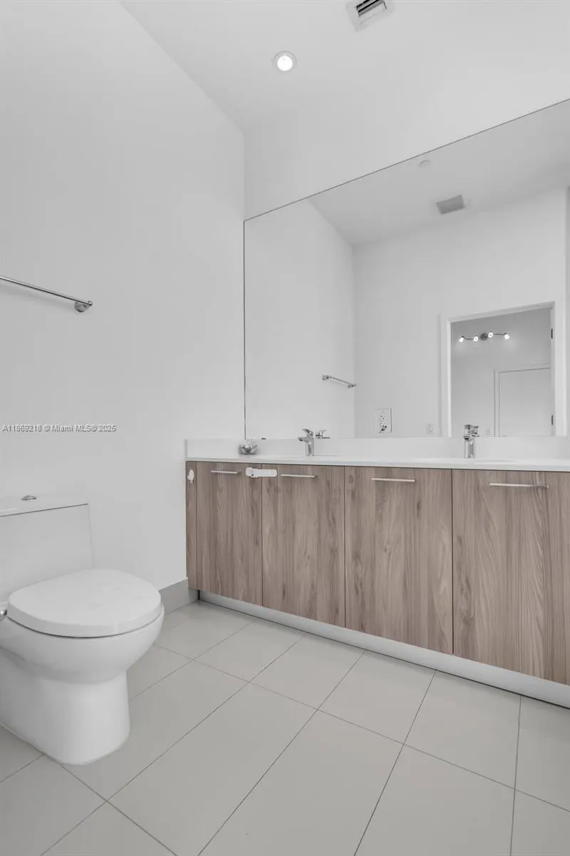 501 NE 31st St, #4009