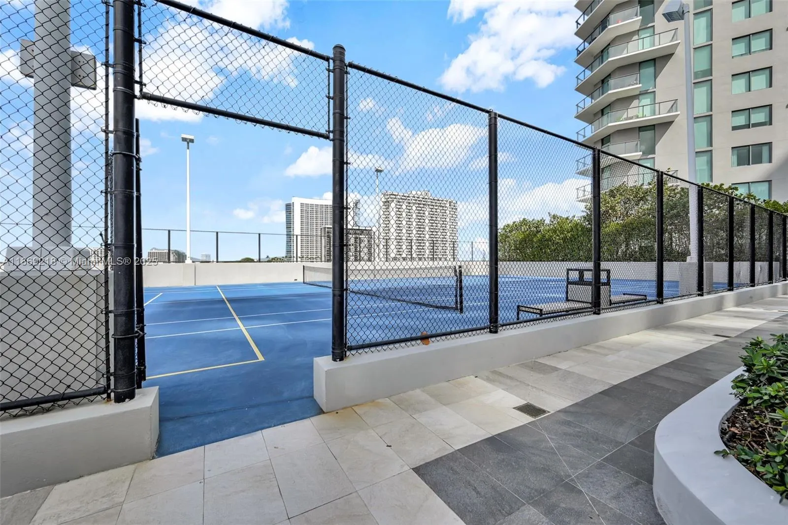 501 NE 31st St, #4009
