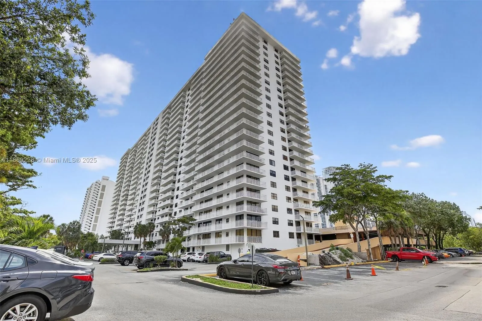 210 174th St, #1703