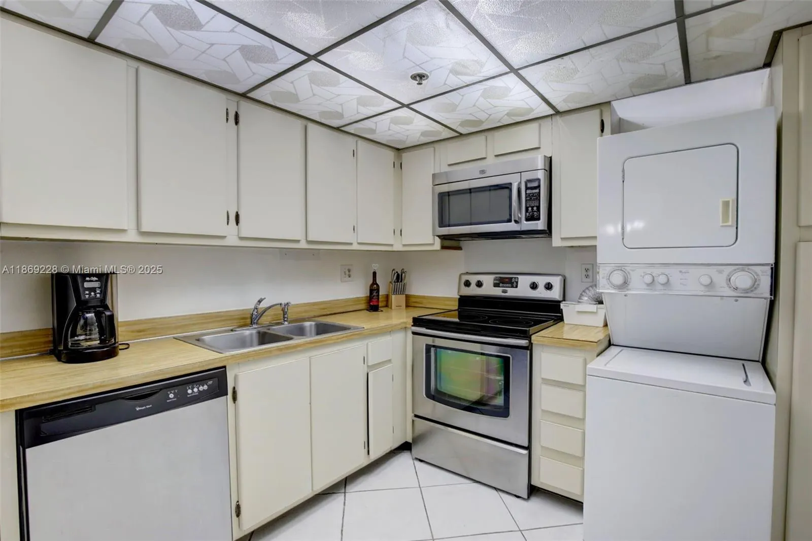 210 174th St, #1703