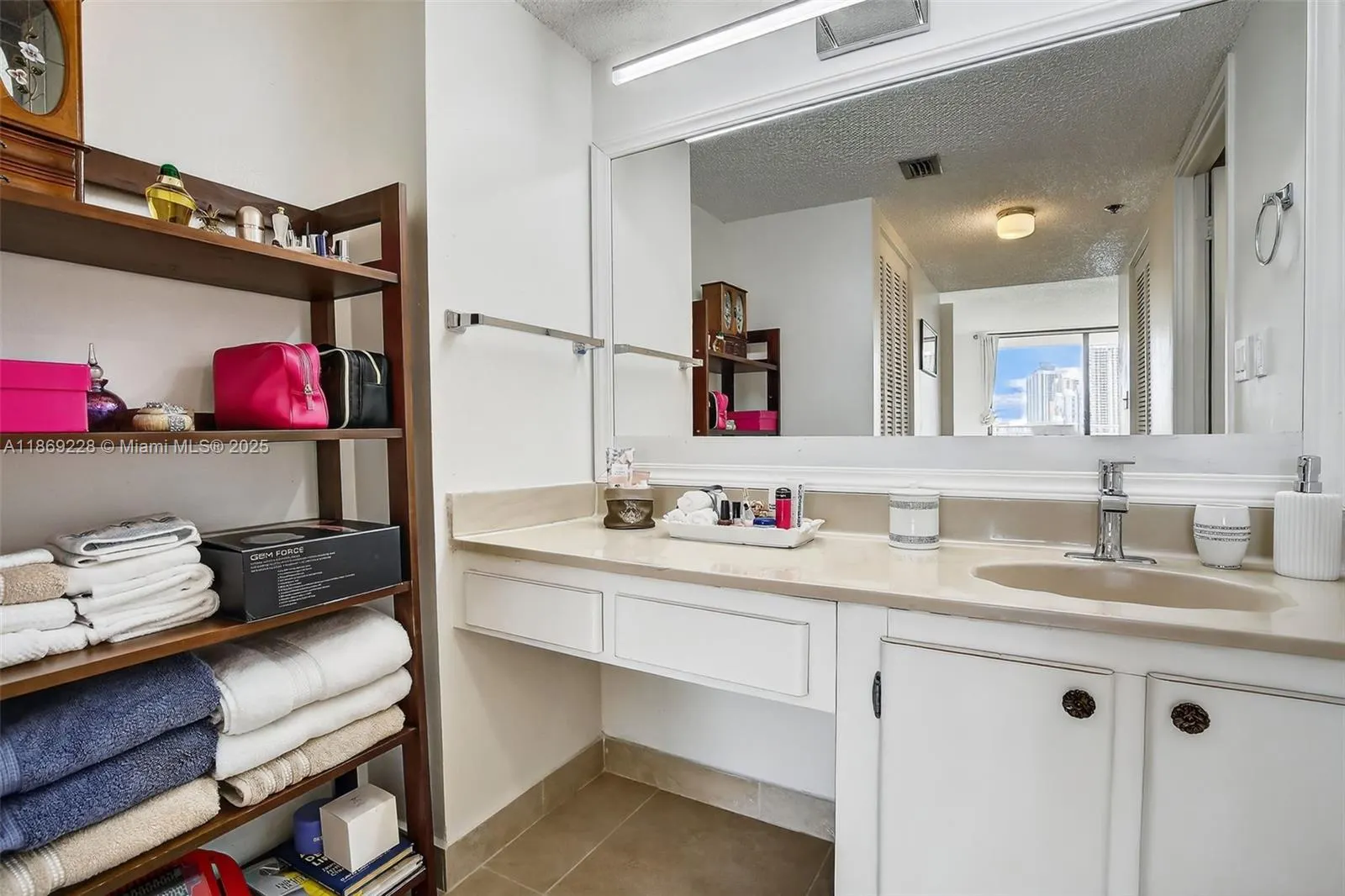 210 174th St, #1703
