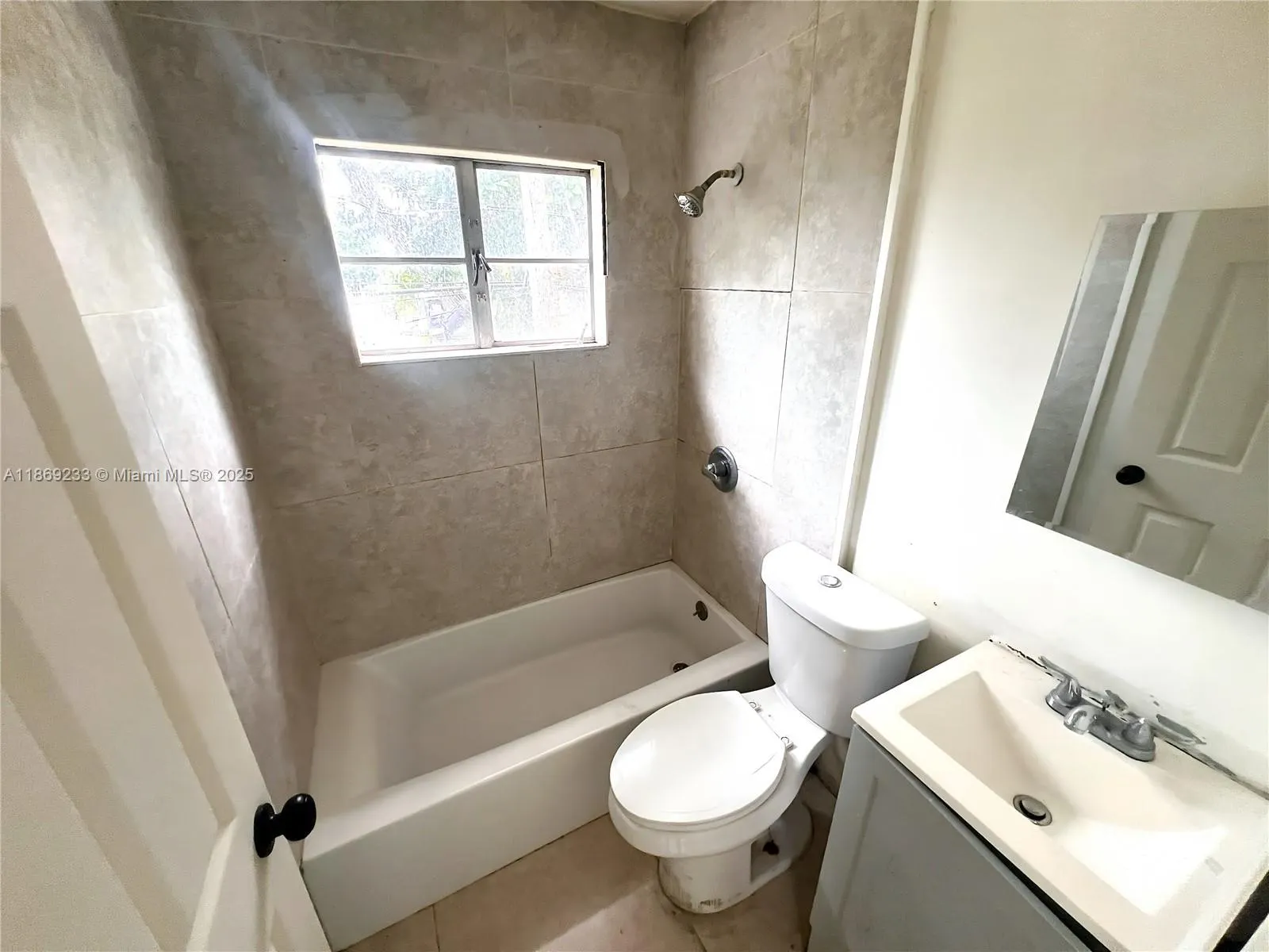 1124 NW 112th Ter, #B