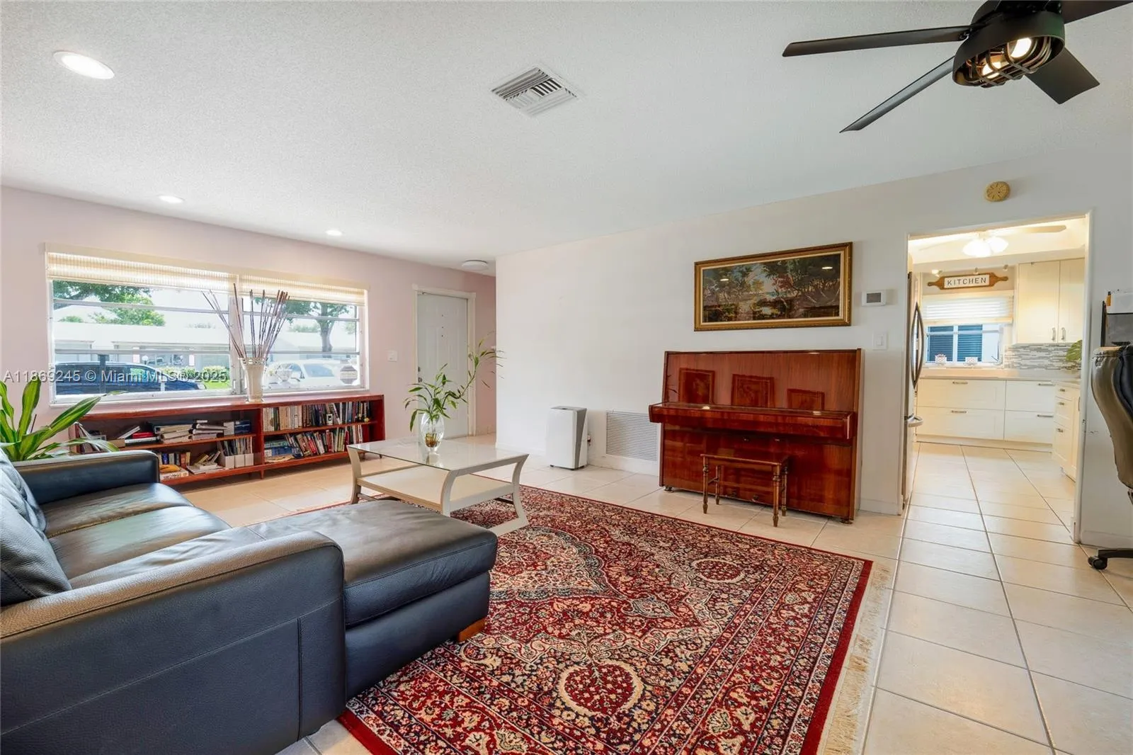 1441 W Campanelli Dr
