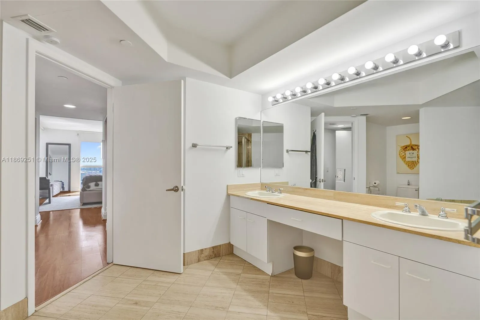 21205 Yacht Club Dr, #3103