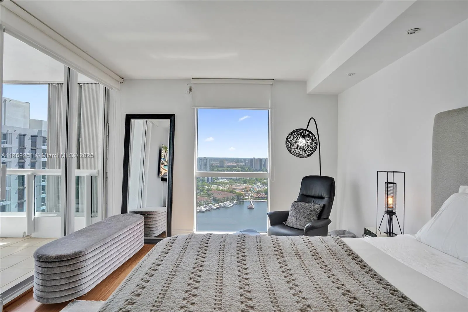 21205 Yacht Club Dr, #3103