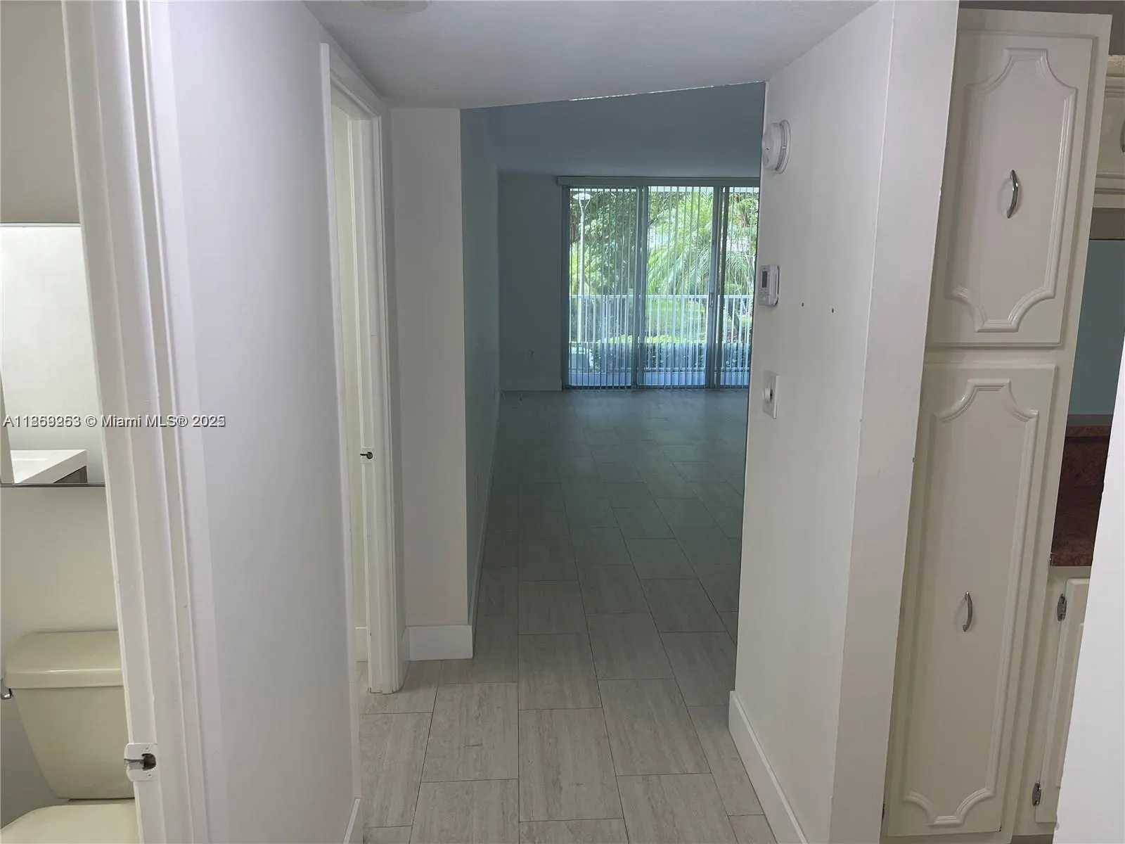 2851 NE 183rd St, #110E