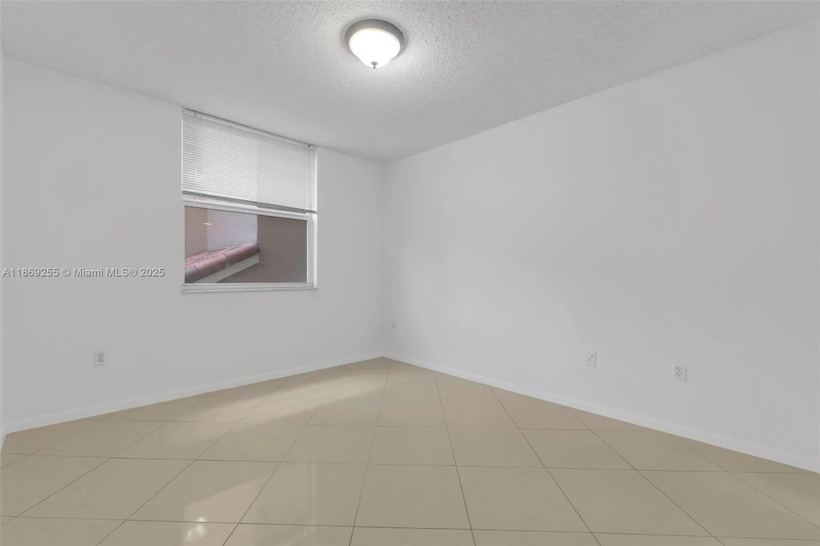 1900 Van Buren St, #206B