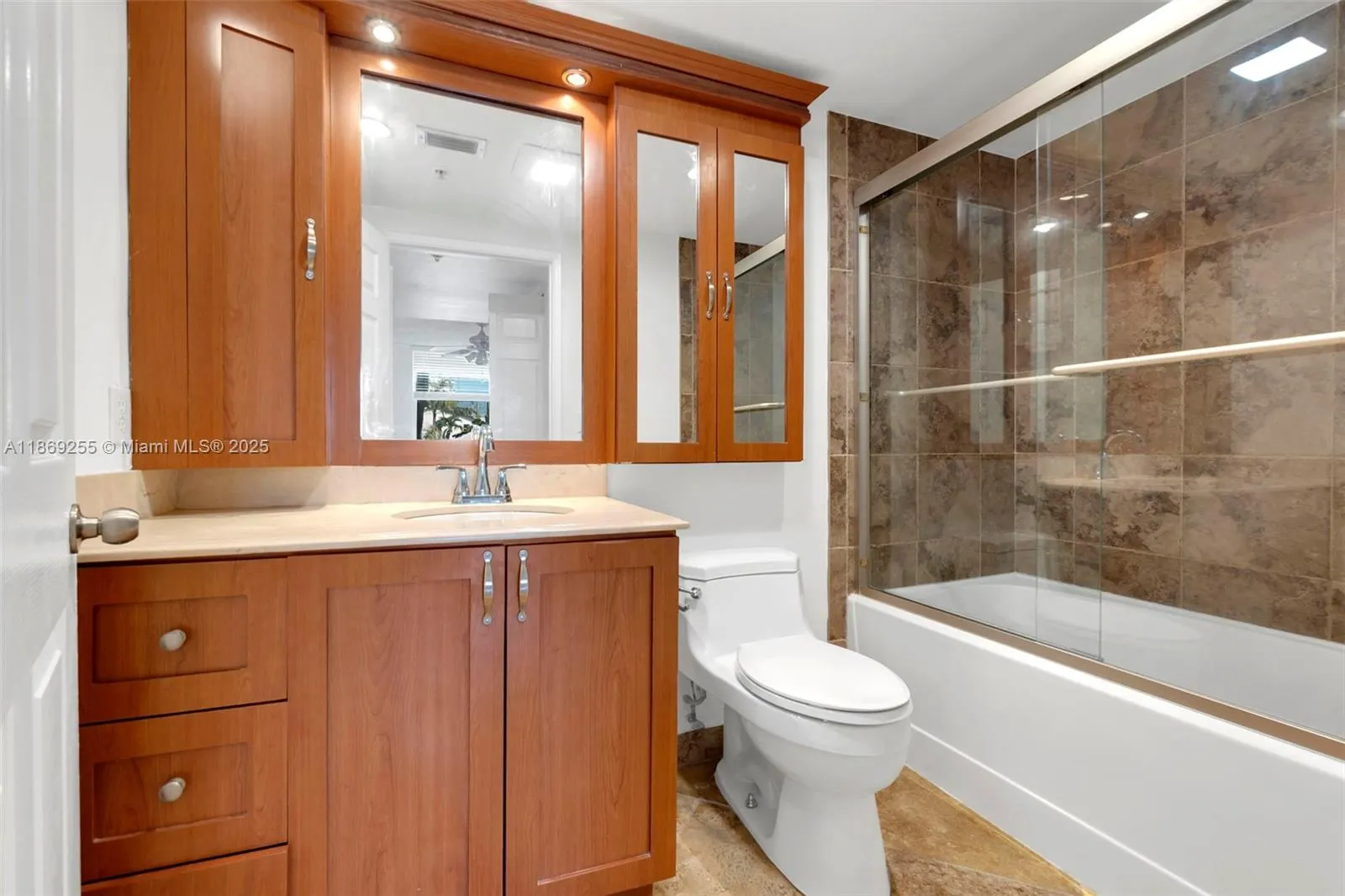 1900 Van Buren St, #206B