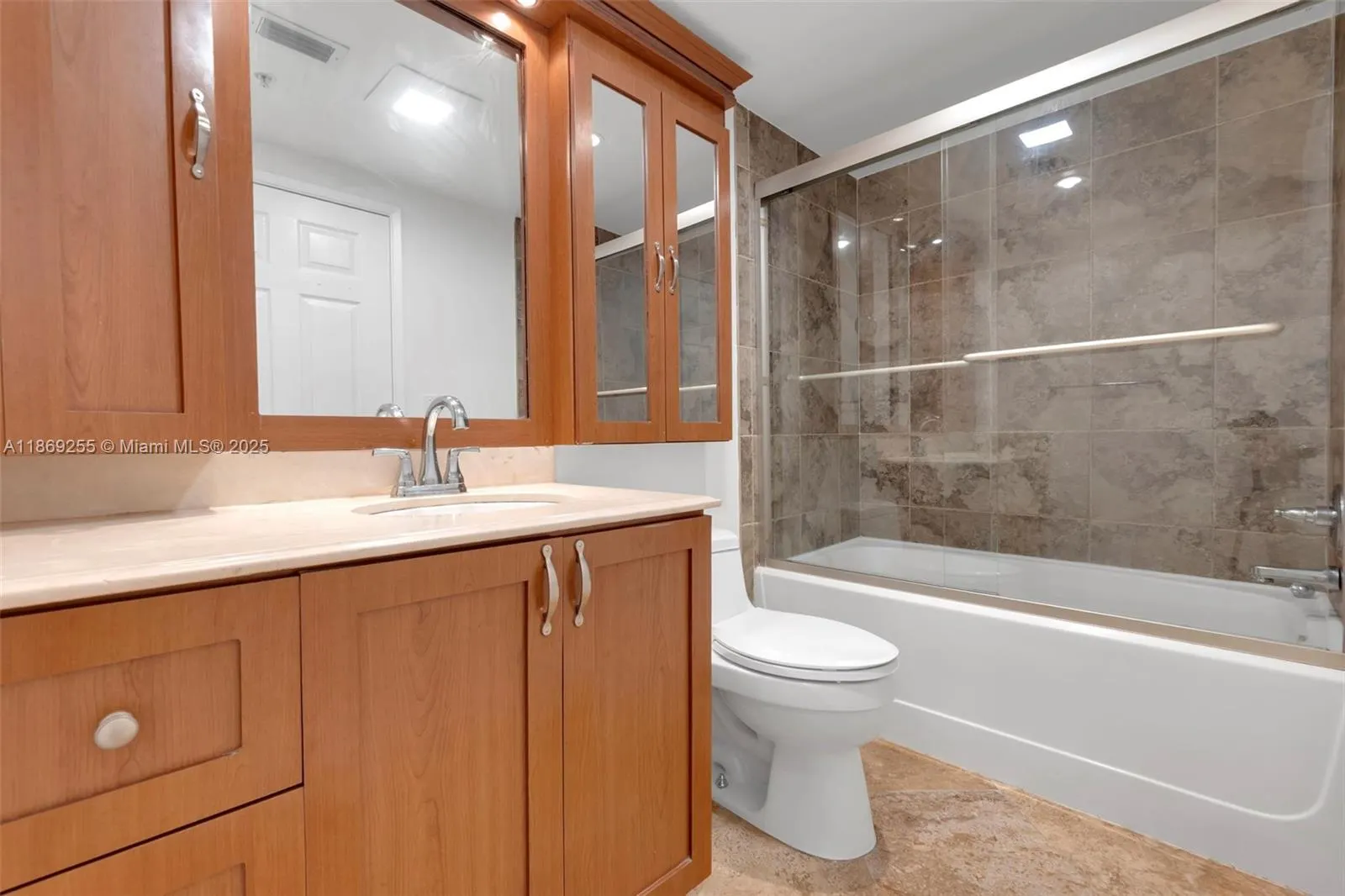 1900 Van Buren St, #206B