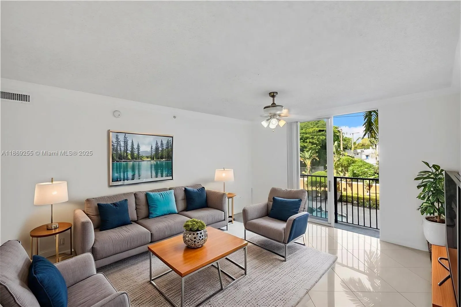 1900 Van Buren St, #206B