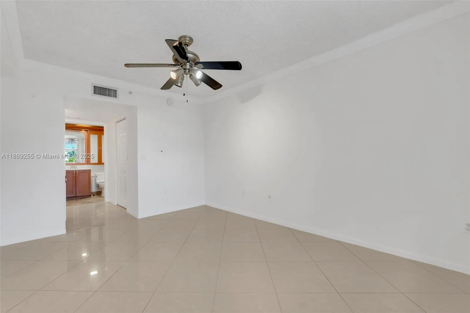 1900 Van Buren St, #206B