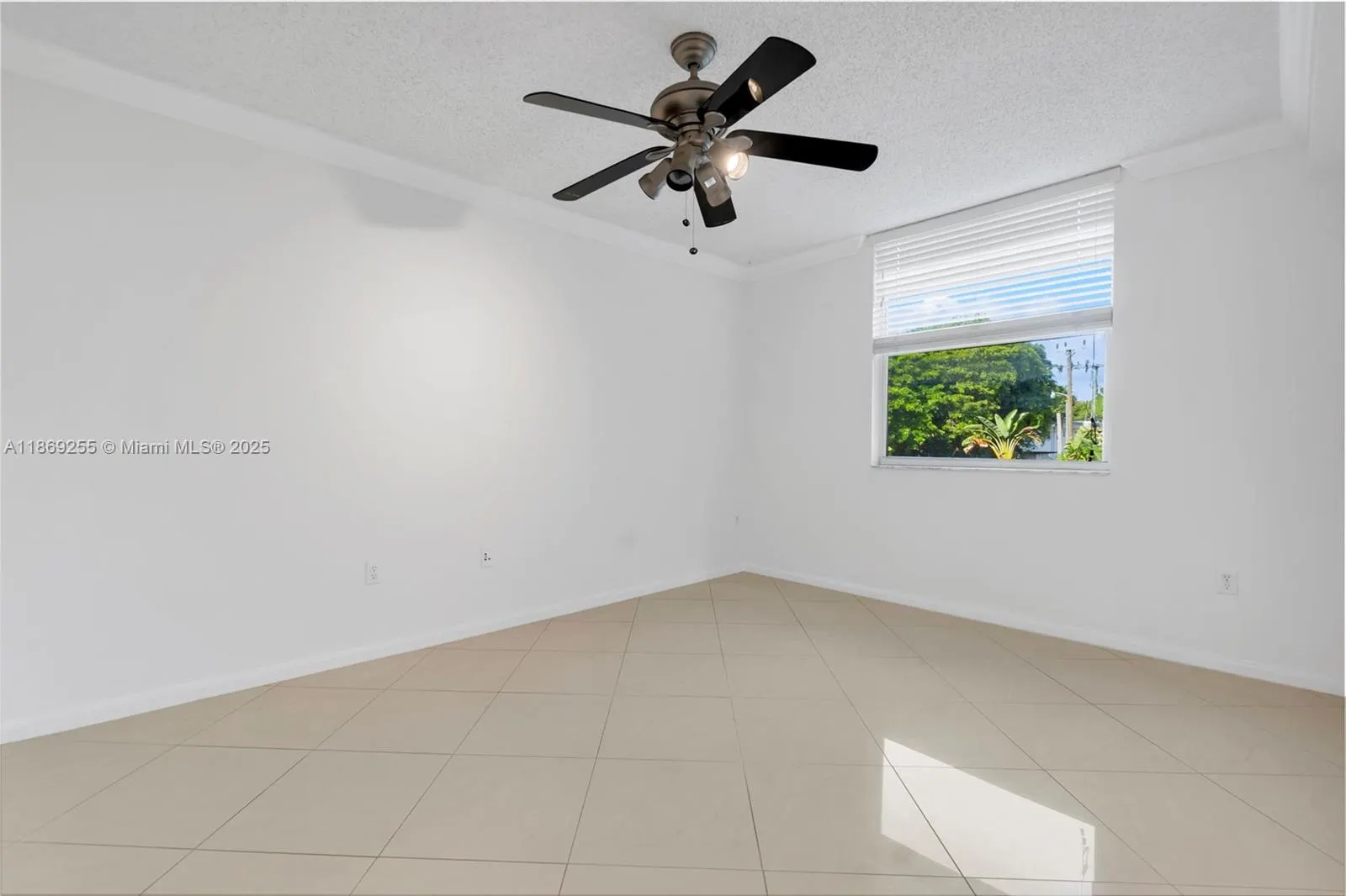 1900 Van Buren St, #206B