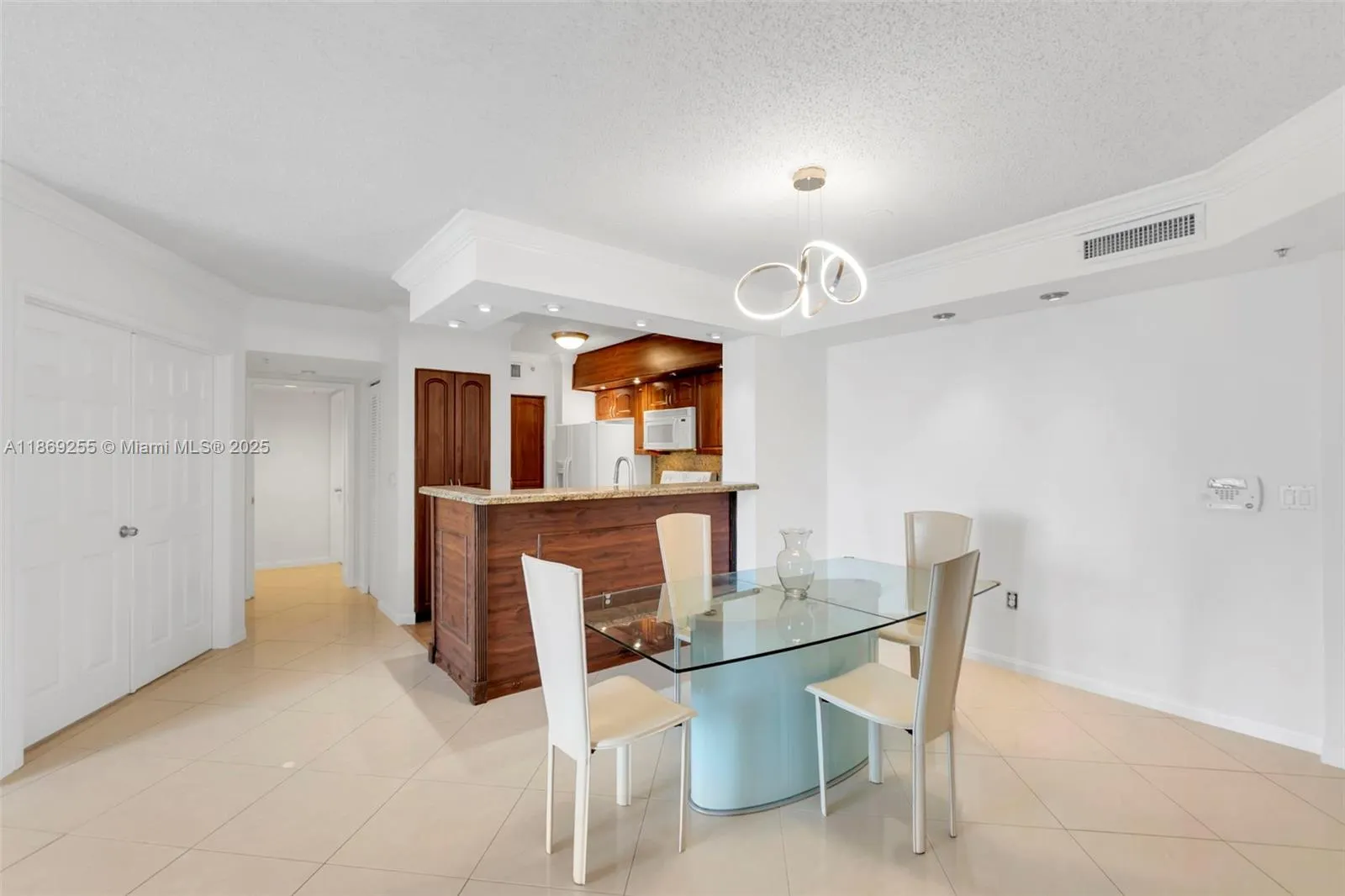 1900 Van Buren St, #206B