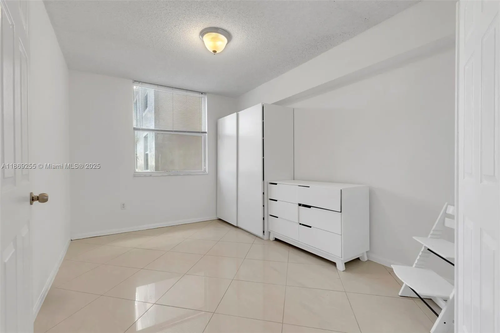 1900 Van Buren St, #206B